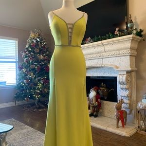 It was store sample its gorgeous on